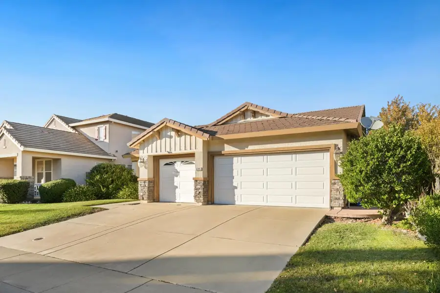 6205 Jefjen Way, Elk Grove, CA 95757 - #2