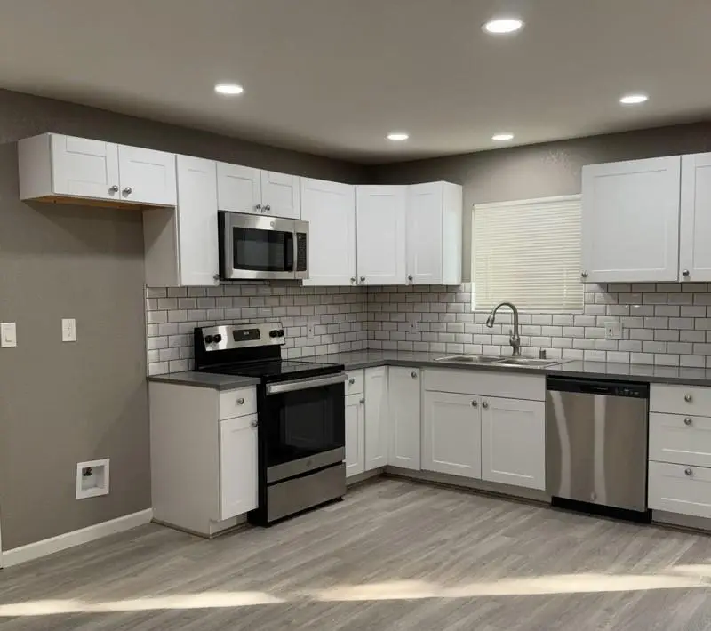 1329 W 7th Street, Merced, CA 95341 - #3