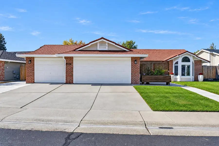 9232 Bromfield Court, Elk Grove, CA 95624 - #3