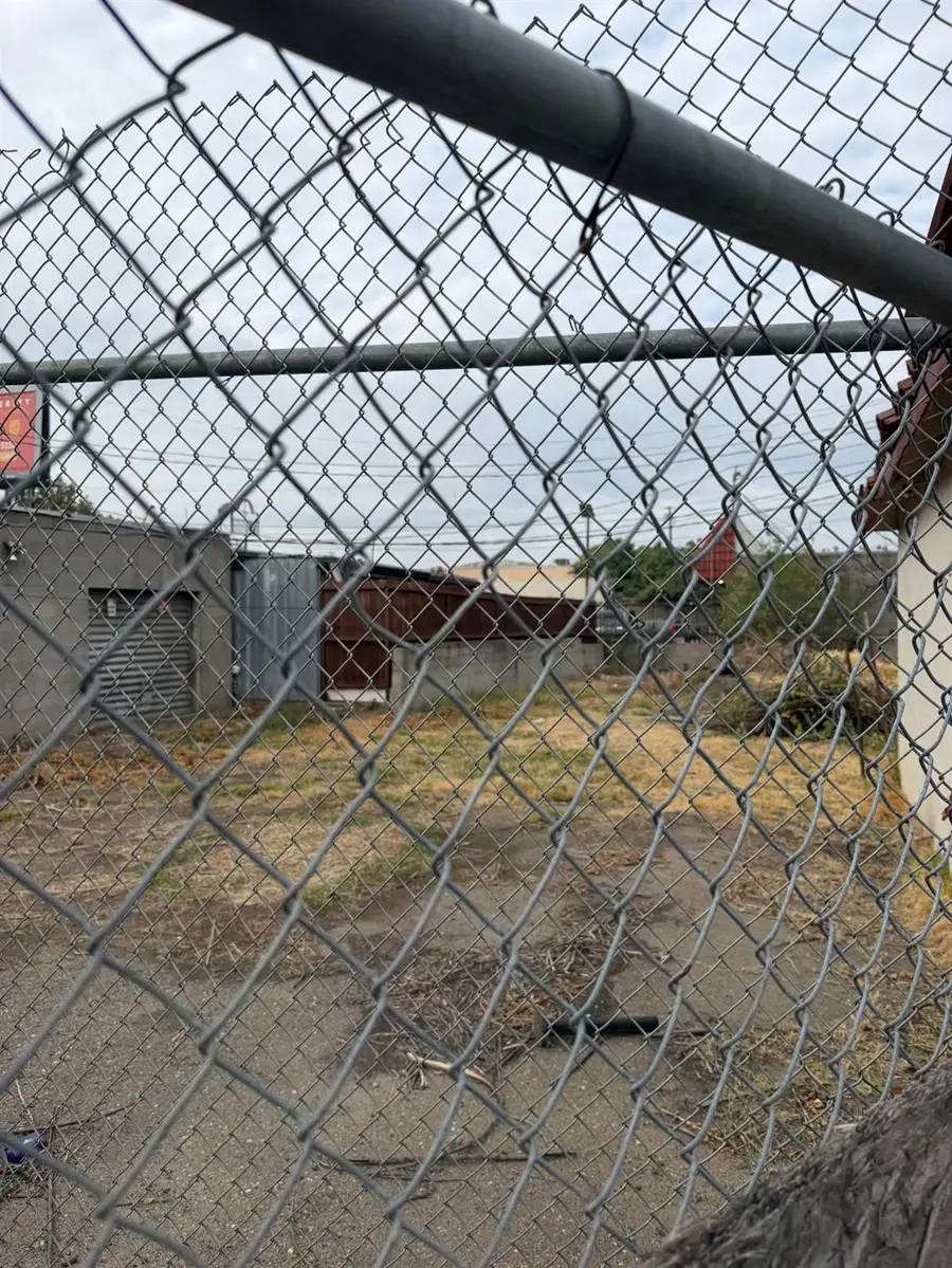 1321 S Lincoln Street, Stockton, CA 95206 - #2