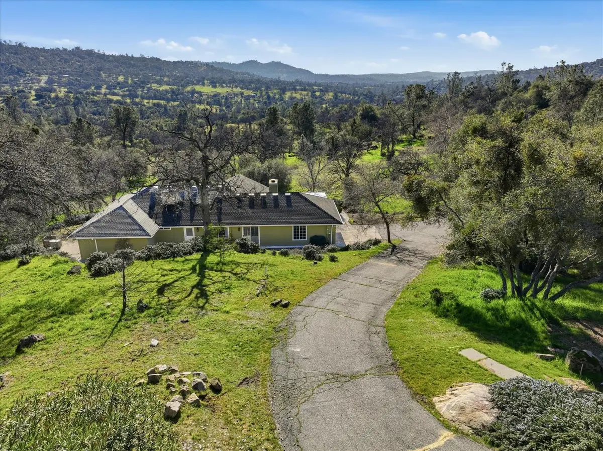 30917 N Dome Dr, Coarsegold, CA 93614 - #1
