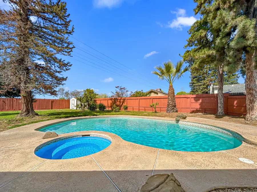 830 E Bedford Avenue, Fresno, CA 93720 - #3