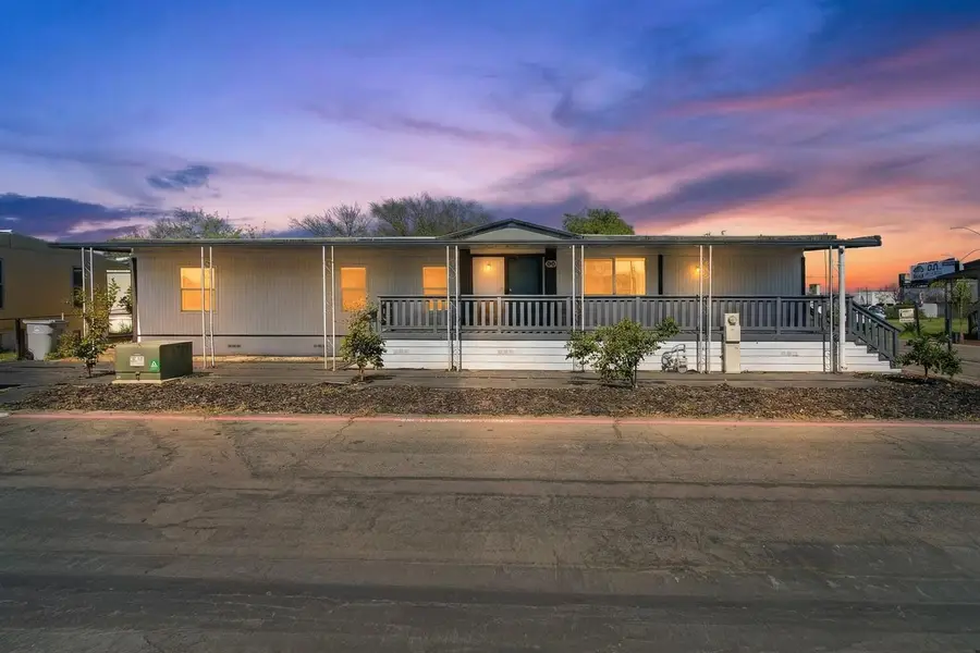 105 W Herndon Avenue #SPC64, Pinedale, CA 93650 - #2