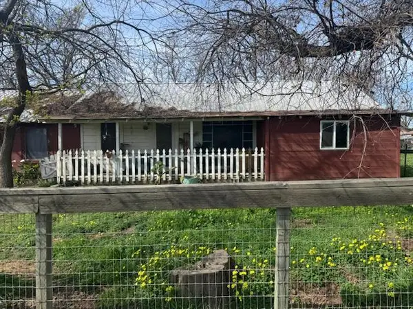 560 S Recreation Avenue, Fresno, CA 93702