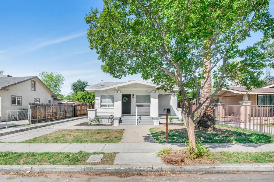 939 N Safford Avenue, Fresno, CA 93728 - #2