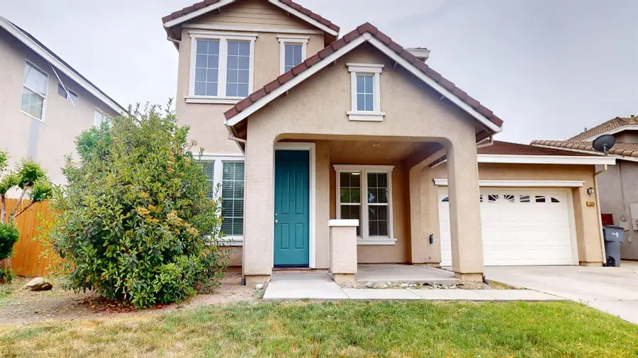 2555 S Lind Avenue, Fresno, CA 93725 - #2