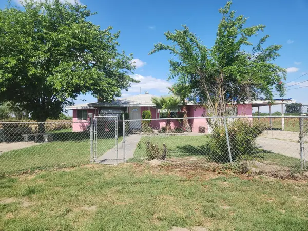 22136 Fairfax Avenue, Lemoore, CA 93245
