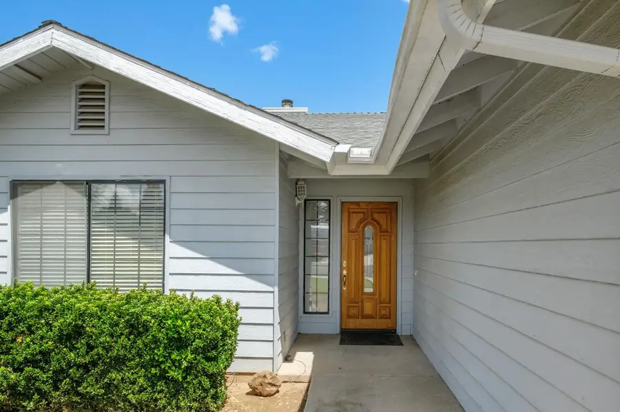 2313 Palo Alto Avenue, Clovis, CA 93611 - #3