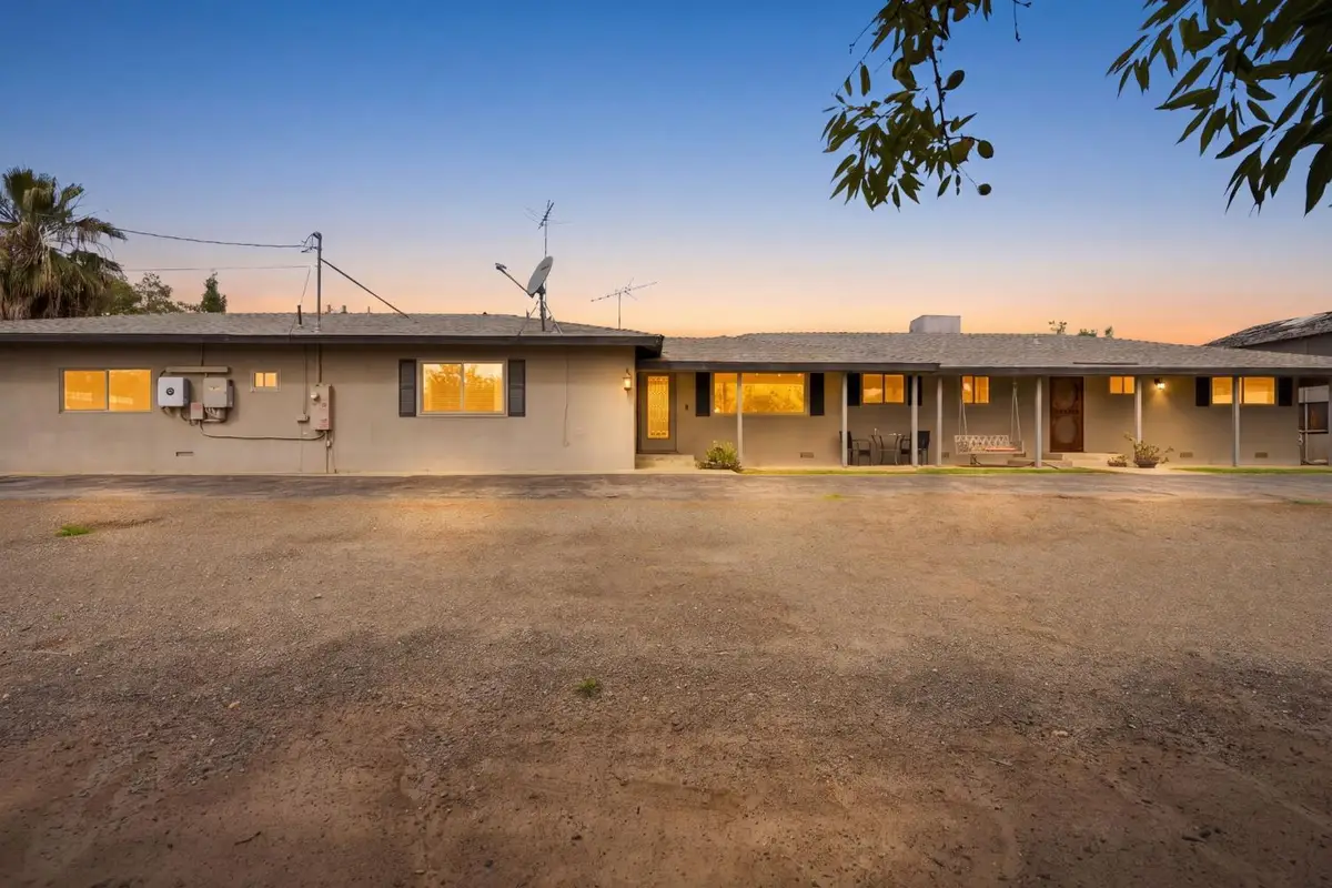 5308 E Mount Whitney Avenue, Laton, CA 93242 - #1