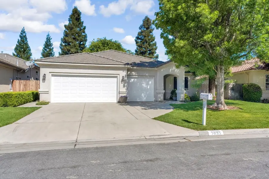 7633 N Hanna Avenue, Fresno, CA 93722 - #2