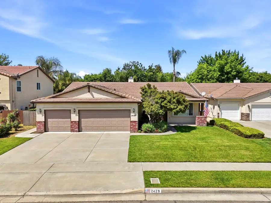 2429 Oak Grove, Visalia, CA 93291 - #2