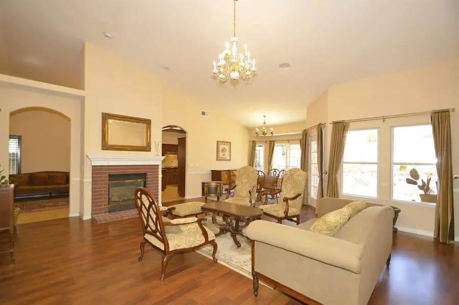 2976 E Christopher Drive, Fresno, CA 93720 - #3