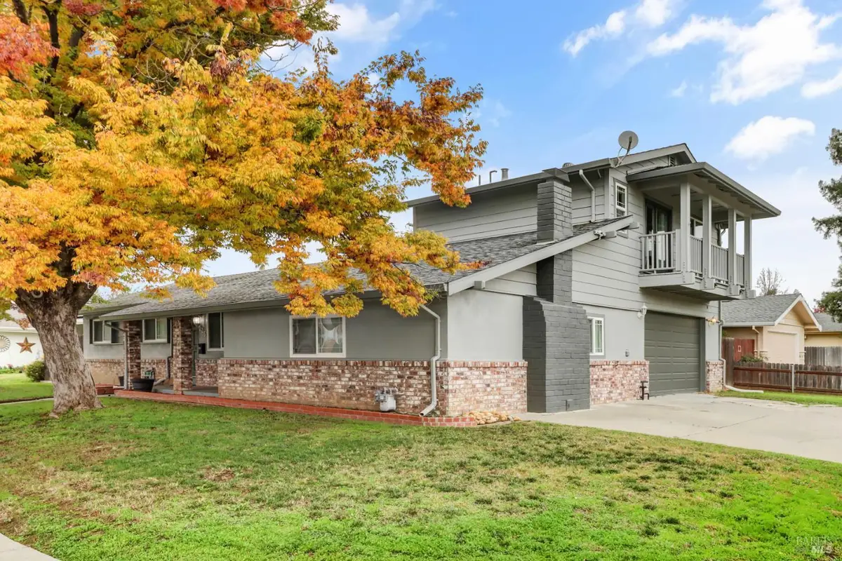 225 E Chestnut Street, Dixon, CA 95620 - #1