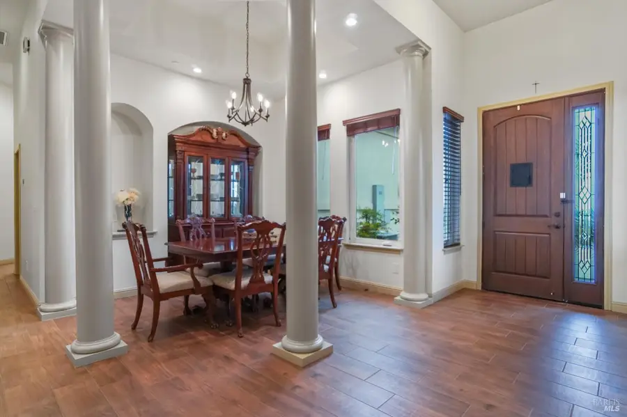 216 Alta Mira Drive, Vacaville, CA 95688 - Image #3