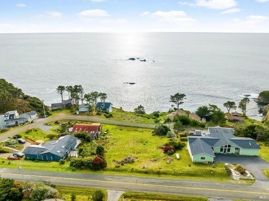 38650 Pacific Drive, Gualala, CA 95445 - Image #3
