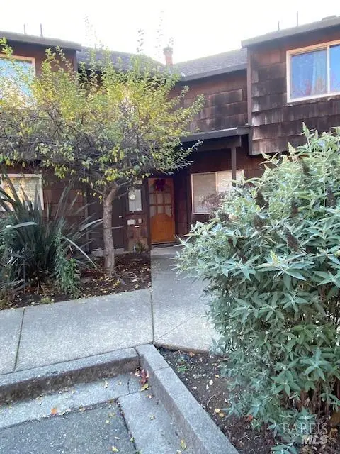 1565 Parkway Drive, Rohnert Park, CA 94928