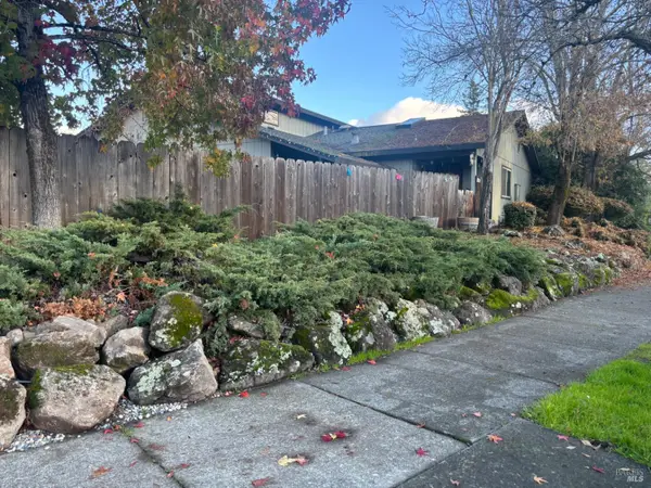 1830 Mission Boulevard, Santa Rosa, CA 95409