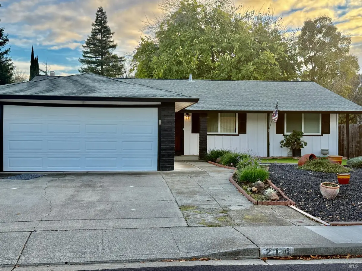 214 Albany Avenue, Vacaville, CA 95687 - Image #1