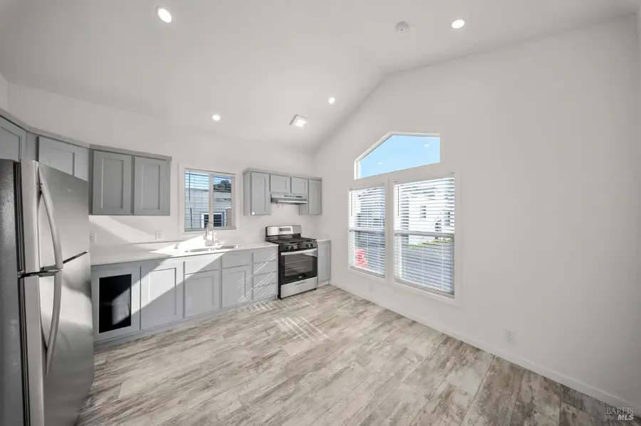 742 Francisco W Boulevard #B22, San Rafael, CA 94901 - #3