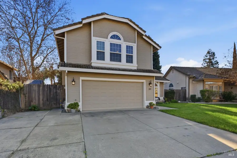 381 Shannon Drive, Vacaville, CA 95688 - Image #3