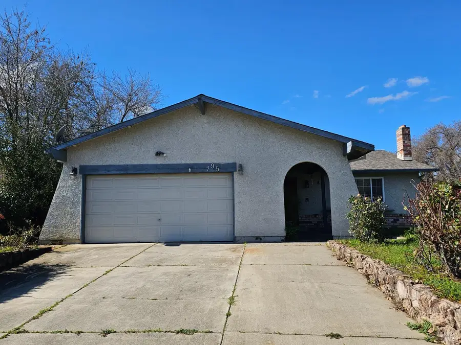 795 Michele Court, Dixon, CA 95620 - #2