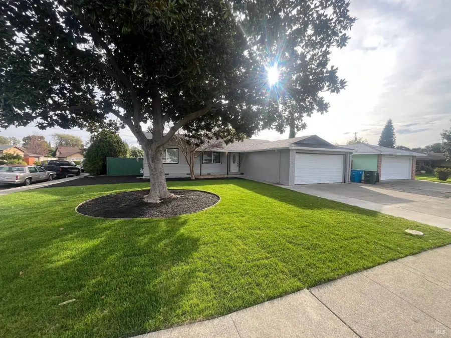 324 Trinity Drive, Vacaville, CA 95687 - #3