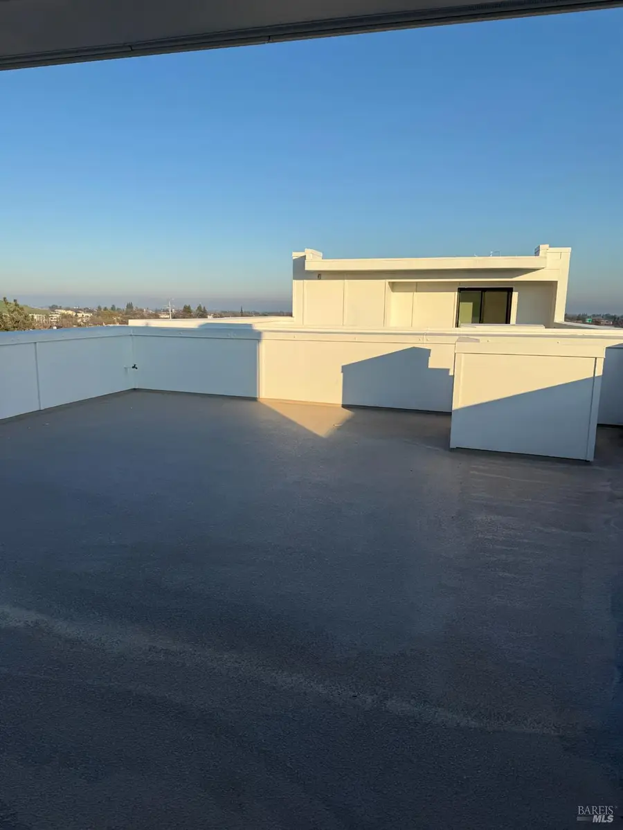 719 Catherine Street, Vacaville, CA 95688 - #2