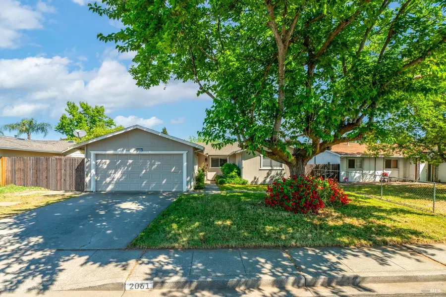 2061 Southwood Drive, Vacaville, CA 95687 - #2