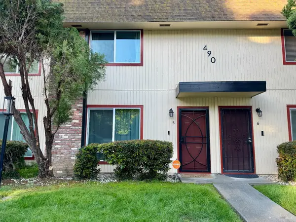 490 Edgewood Drive #5, Vacaville, CA 95688