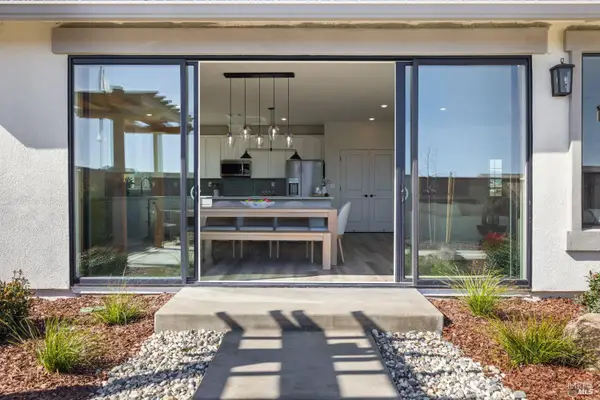 960 Carroll Drive, Vacaville, CA 95687
