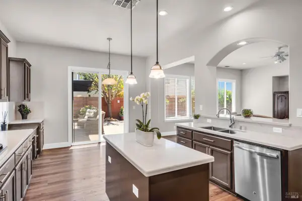 625 Sparrowhawk Drive, Vacaville, CA 95687