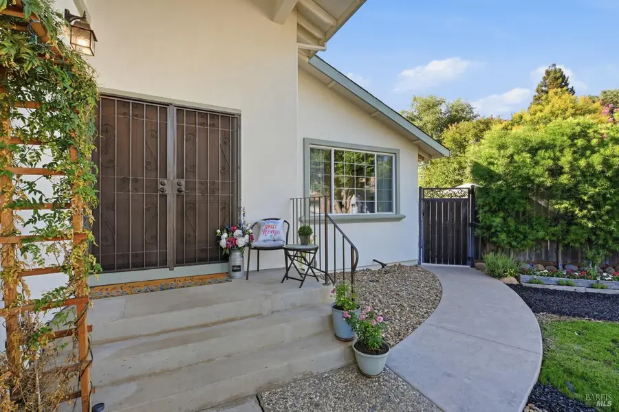 124 Kingsland Court, Vacaville, CA 95687 - #3