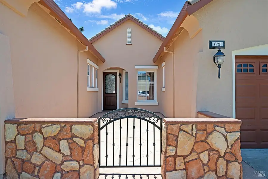 625 Sparrowhawk Drive, Vacaville, CA 95687 - #3
