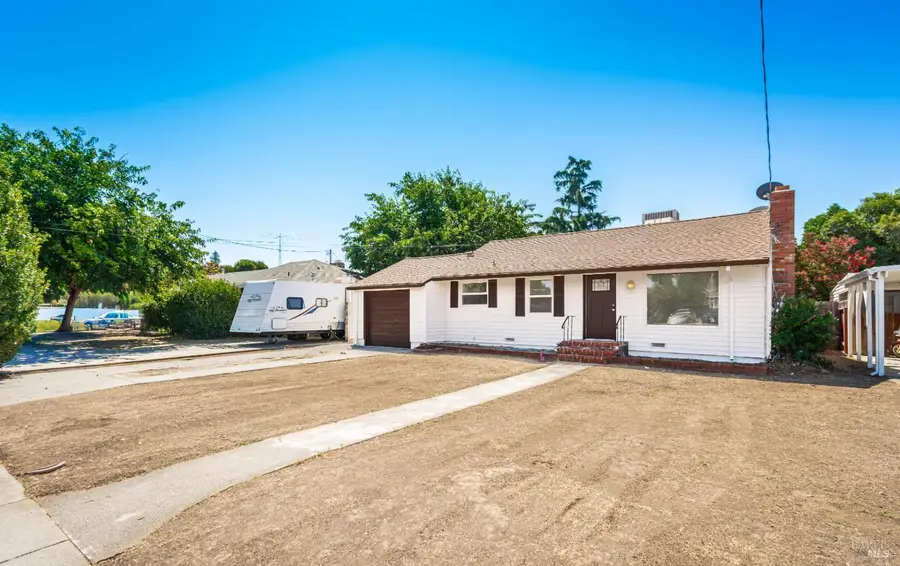 735 W A Street, Dixon, CA 95620 - #3