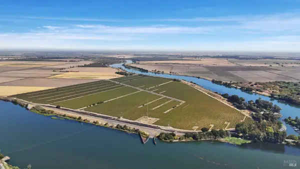 3060 Ryer Road E, Walnut Grove, CA 95690