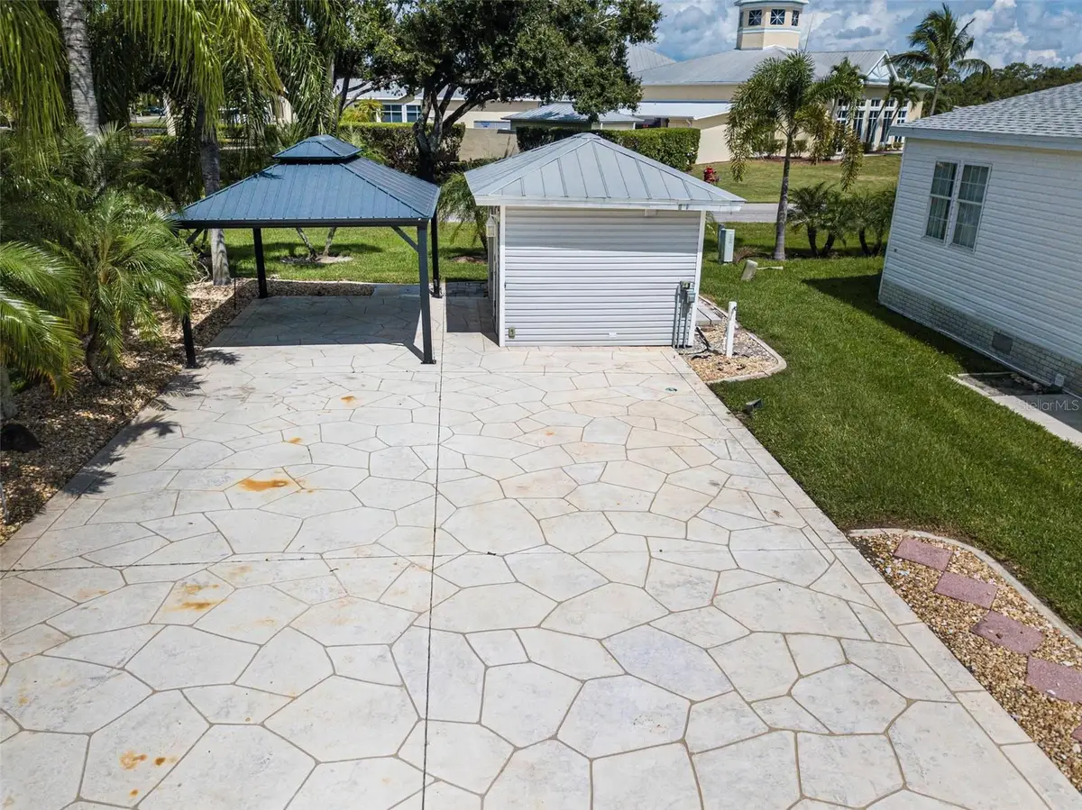 10054 Parkwood Drive, Fort Myers, FL 33905 - Image #1