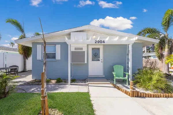 2904 Avenue B #A & B, HOLMES BEACH, FL 34217