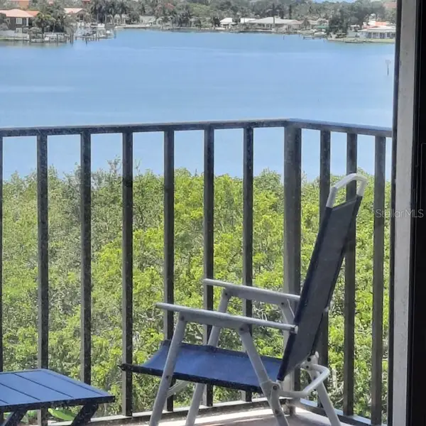 7050 Sunset Drive S #601, SOUTH PASADENA, FL 33707