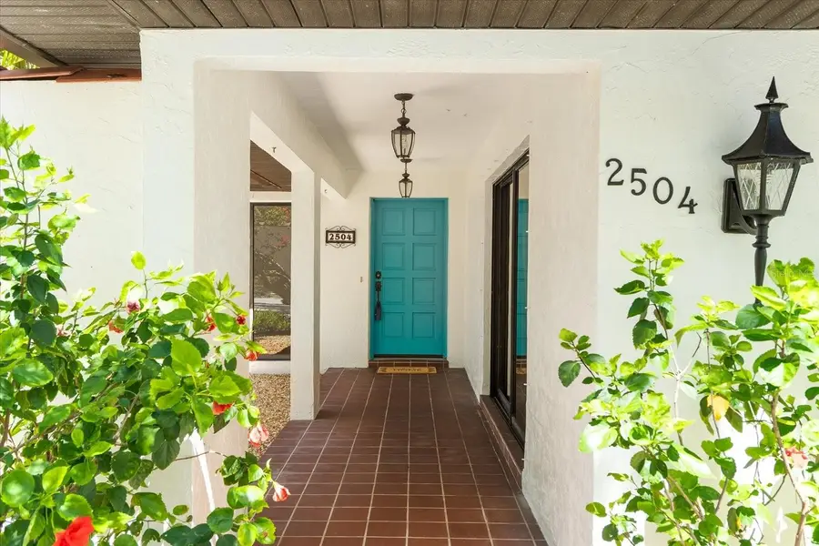 2504 Tanglewood Drive, Sarasota, FL 34239 - Image #3