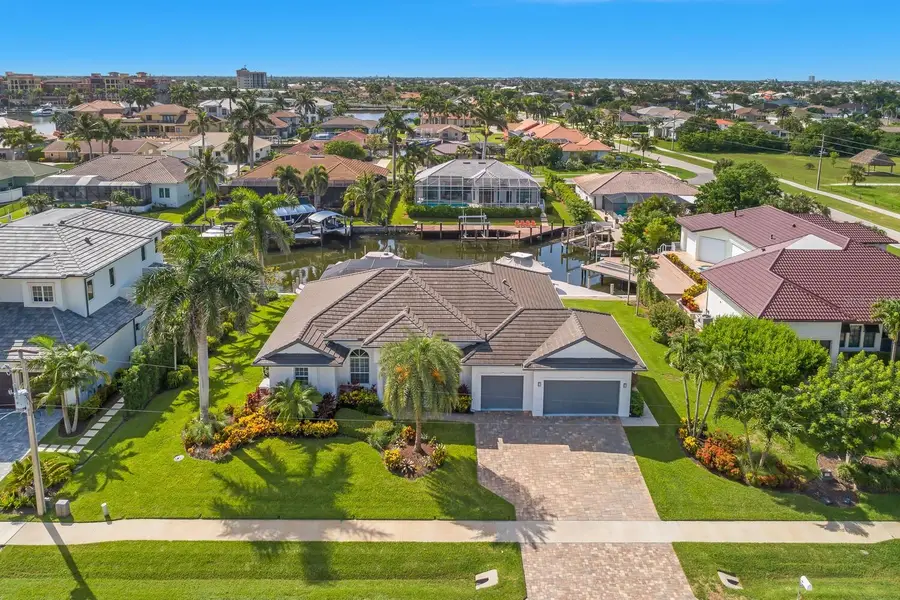 609 Crescent Street, Marco Island, FL 34145 - Image #3