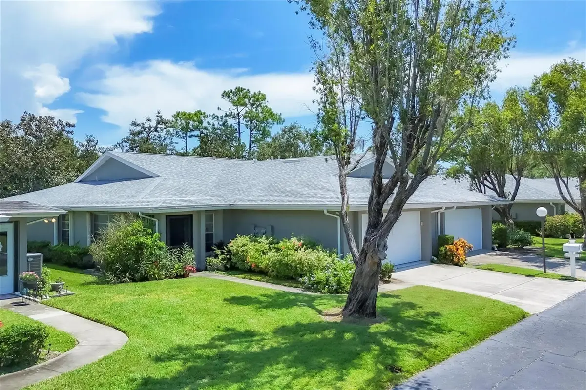 3909 Center Gate Circle #5, Sarasota, FL 34233 - Image #1