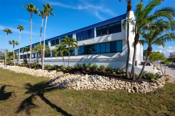 1007 Gulf Drive N #208, BRADENTON BEACH, FL 34217