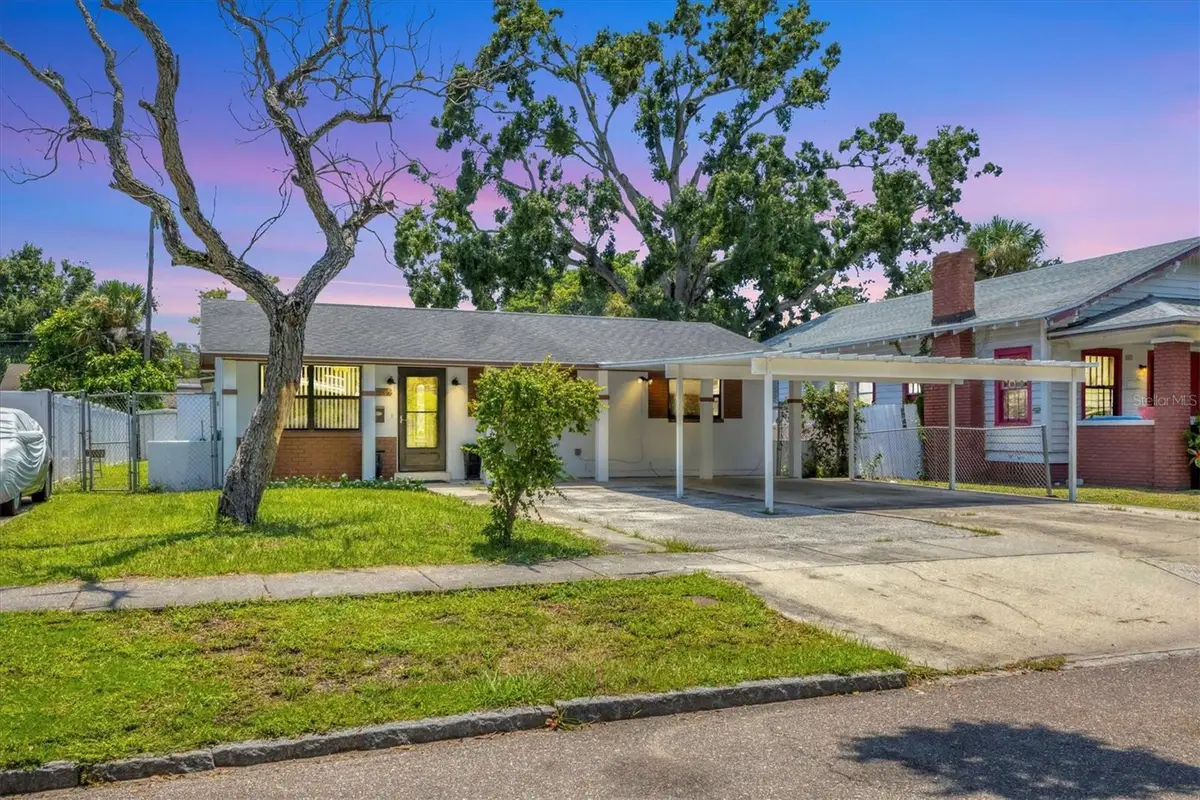 1054 13th Avenue S, Saint Petersburg, FL 33705 - #1