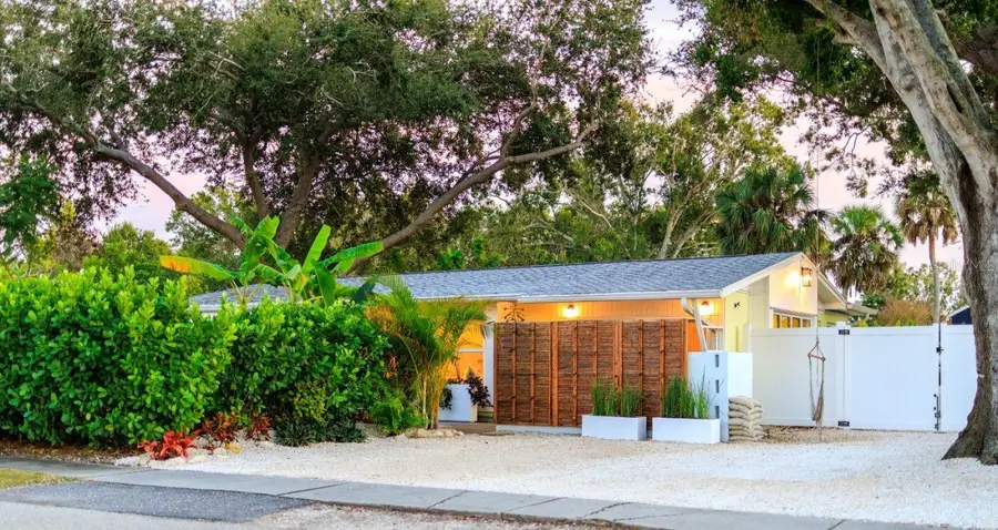 2040 Palm Terrace, Sarasota, FL 34231 - Image #2