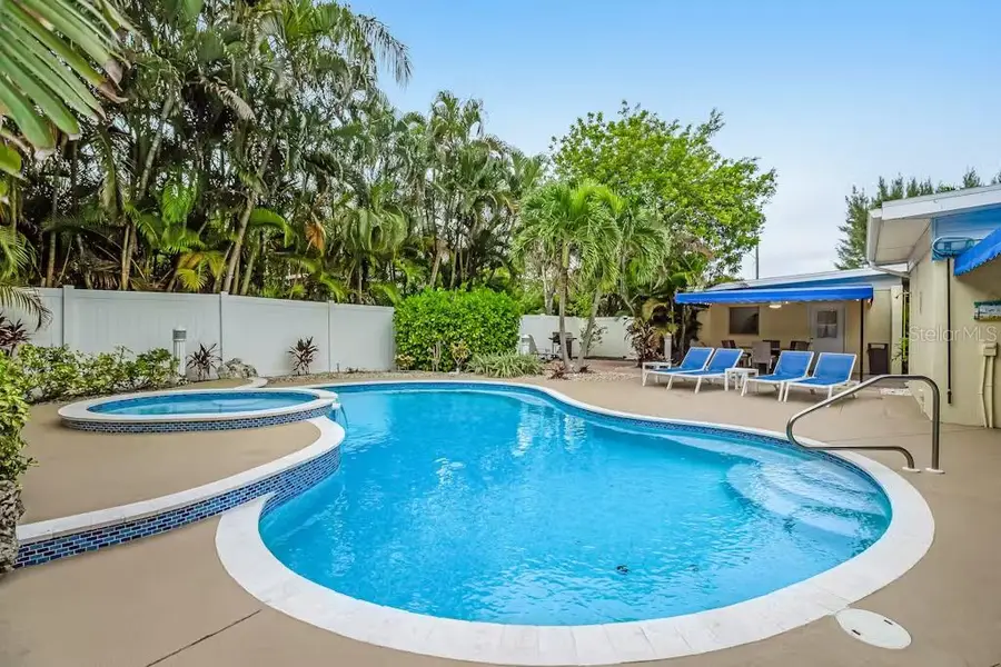 717 Jacaranda Road, Anna Maria, FL 34216 - Image #2