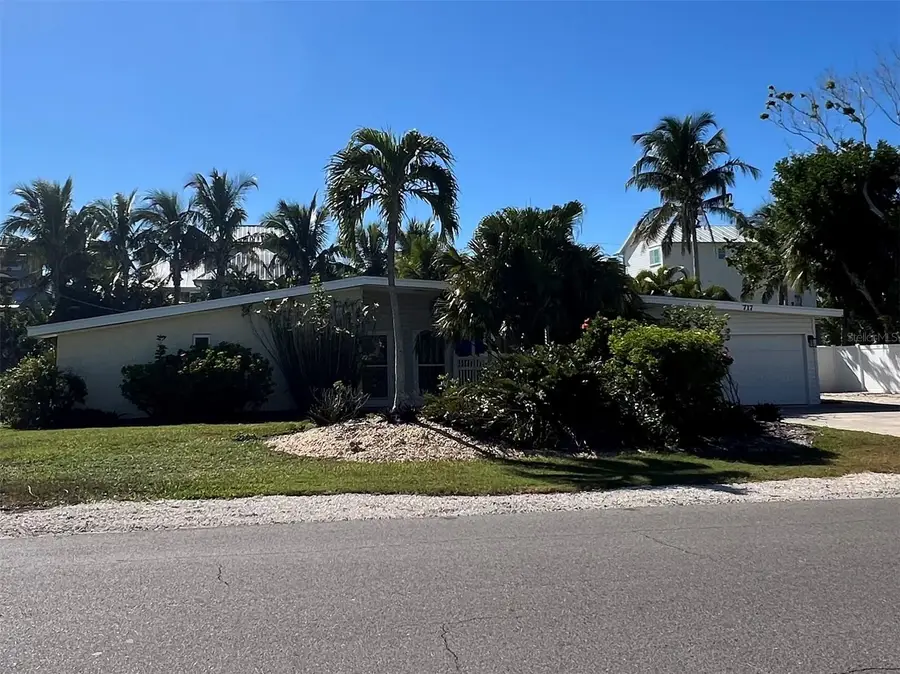 717 Jacaranda Road, Anna Maria, FL 34216 - Image #3
