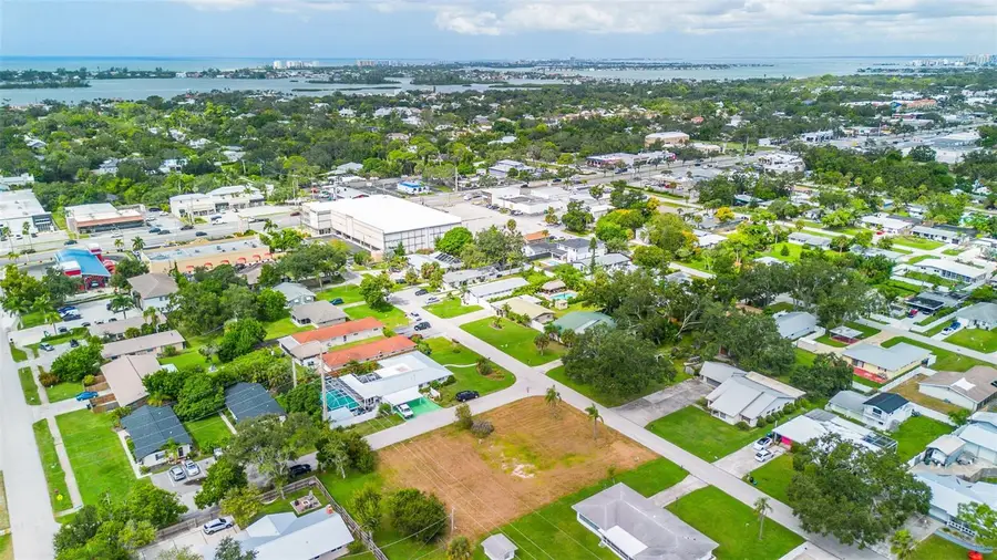 2110 Sandrala Drive, Sarasota, FL 34231 - Image #3