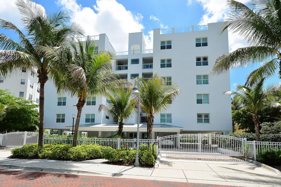 650 Golden Gate Point #602, Sarasota, FL 34236 - Image #2