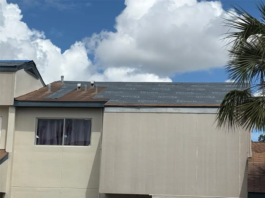 927 Byron Lane #13-B, Sarasota, FL 34243 - Image #2