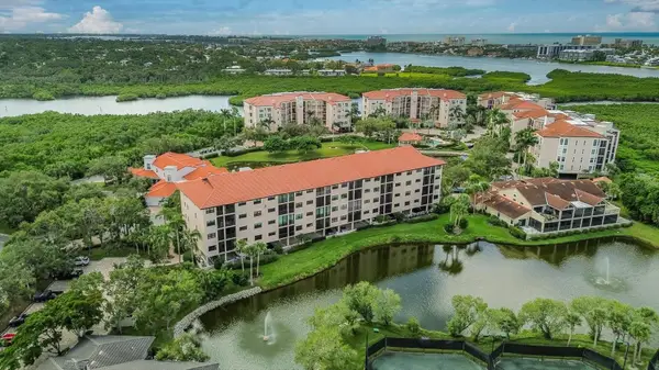 5408 Eagles Point Circle #102, SARASOTA, FL 34231